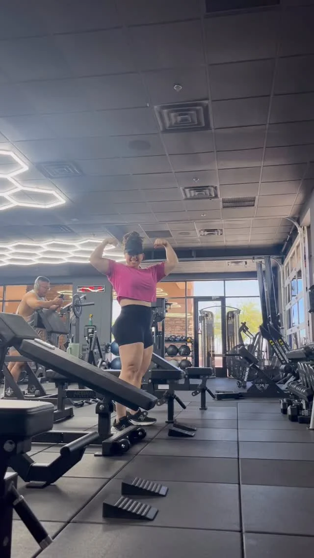 I had zero motivation to train legs today and was doing everything in my power during the class I was teaching to talk myself out of training.  Towards the end of class, one of our  @theden_trainingfacility members walked in, and I looked at her and said are you training legs? She responded yes and I blurted out, please train with me!  The rest was history 😉  #personaltrainer #growth #challengeyourself #empoweredlifestyle #strongertogether #onlinecoach #quadzilla #thedentrainingfacility #theden #community